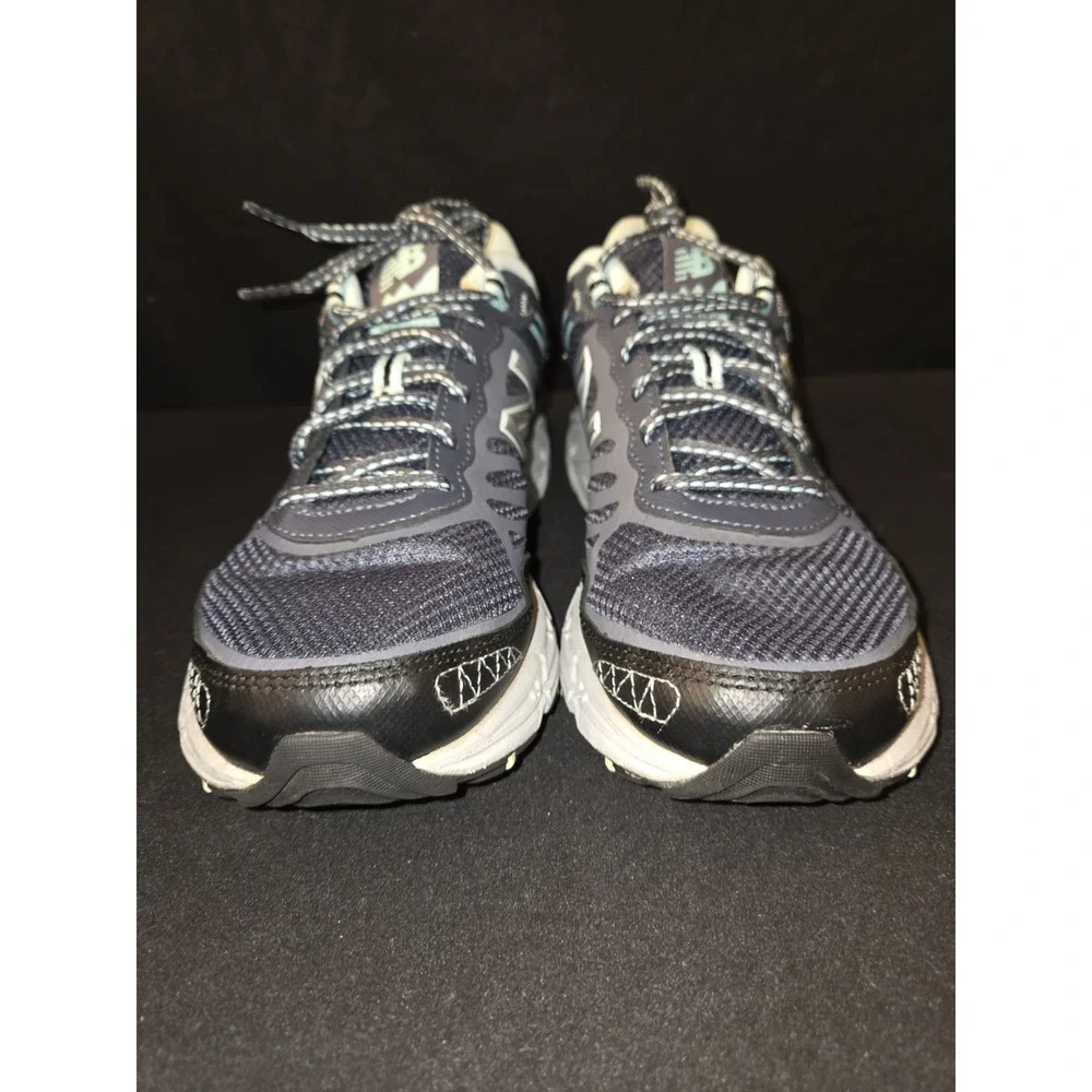 New Balance Lonoke‎ All Terrain Womens 9.5
